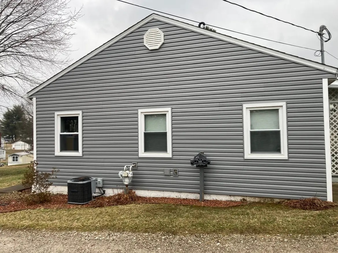 Siding project photo 1